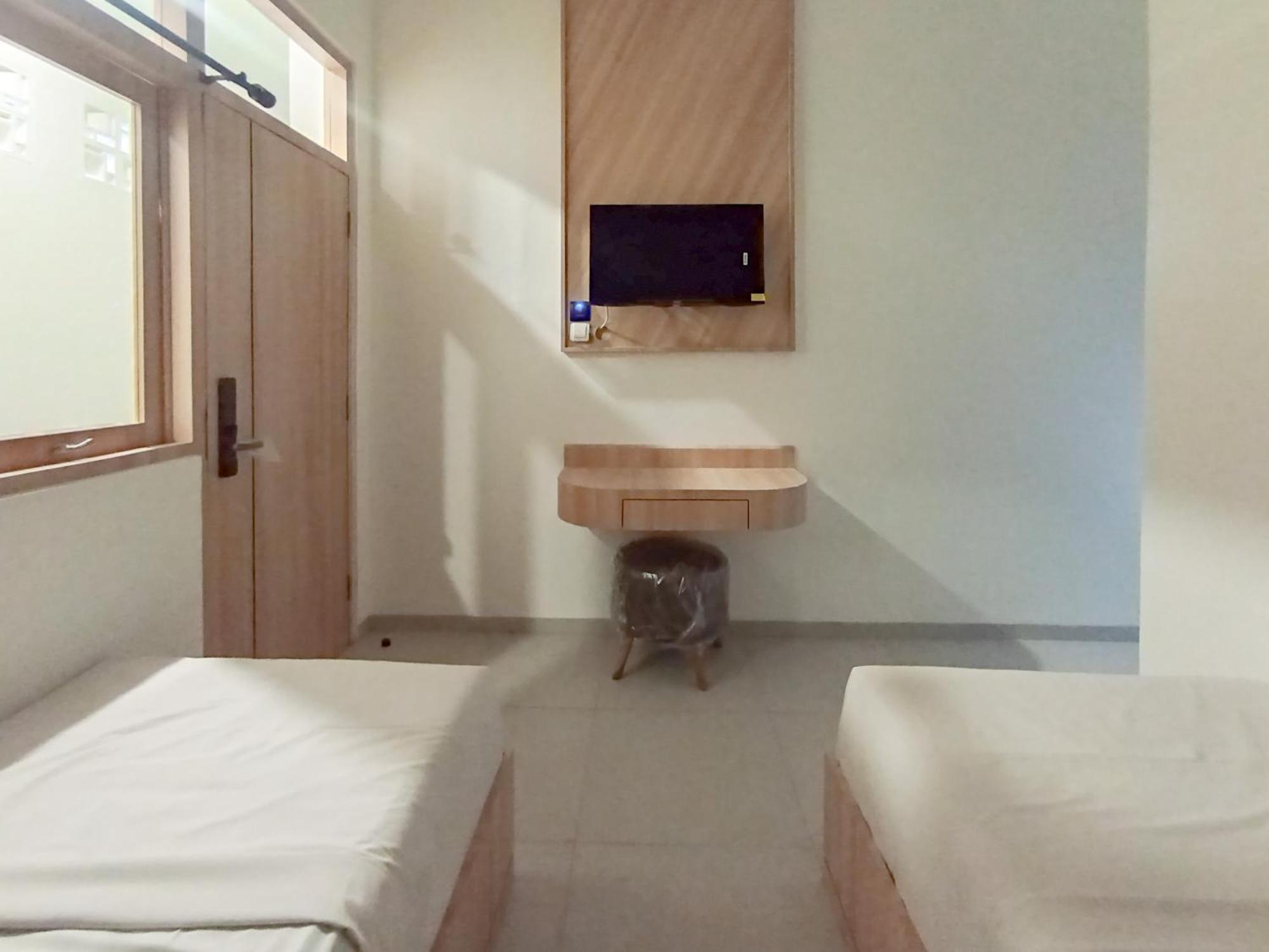 Urbanview Hotel Subali Пурвокерто Экстерьер фото